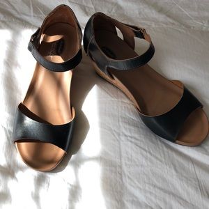DR Scholls BLACK WEDGES